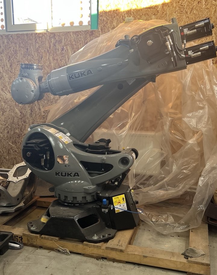 Промышленный робот KUKA QUANTEC KR 240 R2900 ultra F в наличии на нашем складе в Самаре